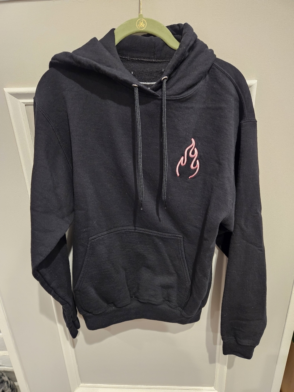 Black Sapnap streamer hoodie. Unisex size small.  Great condition. Pink Flame